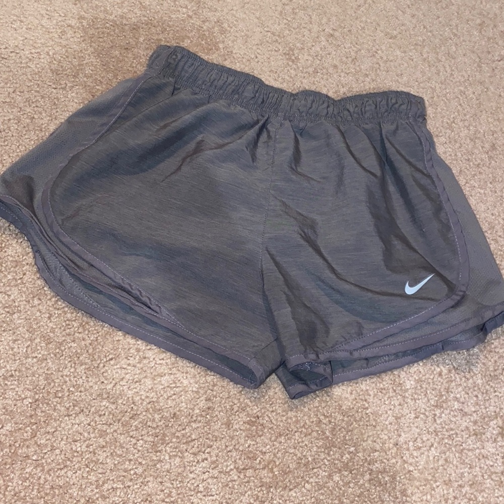 Gray nike shorts